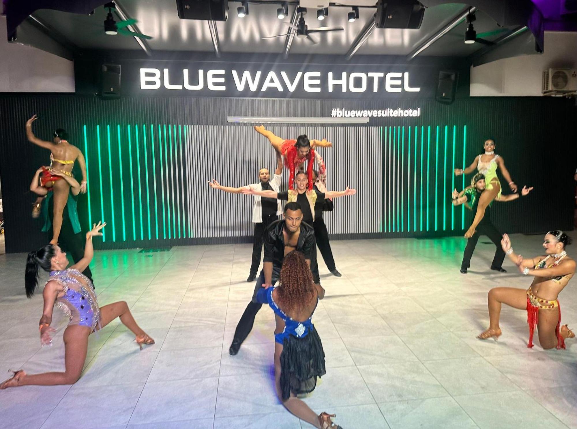 Blue Wave מלון אלאניה